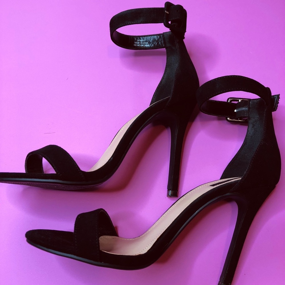 Black Pump Sandals